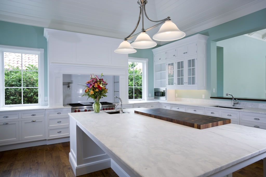 35 Fresh White Kitchen Cabinets Ideas To Brighten Your Space